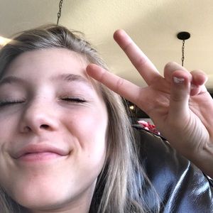 Meet your Posher, Lindsey